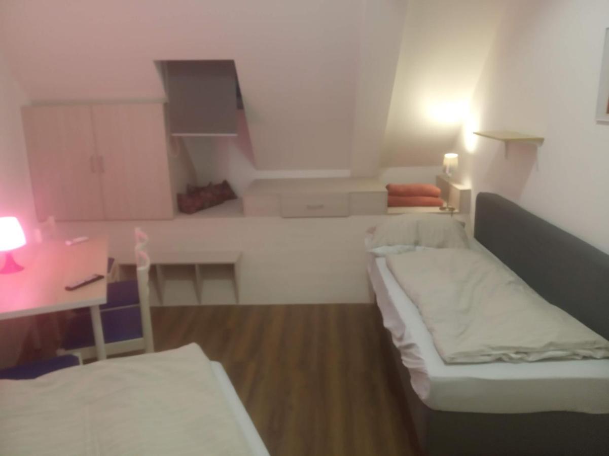 Esztergom Central Εξωτερικό φωτογραφία