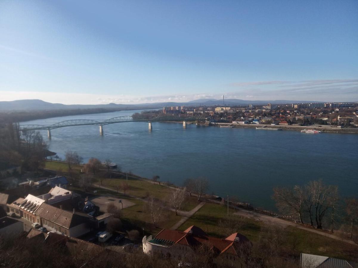Esztergom Central Εξωτερικό φωτογραφία